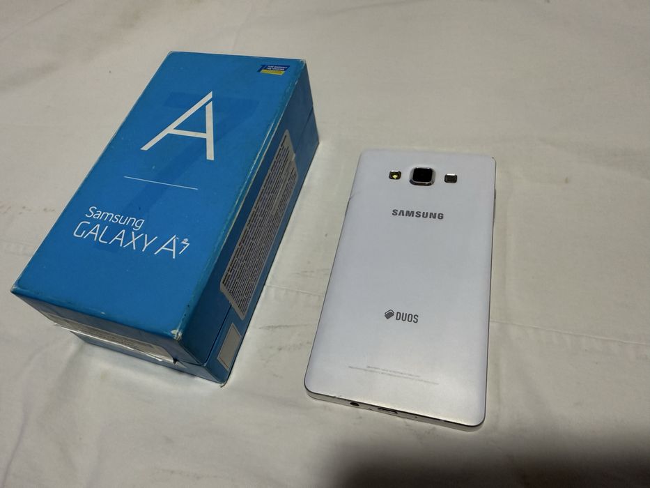 Samsung A7 yaxshi xolatda В хорошем састояние