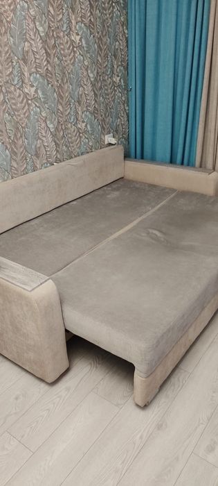 Диван в хорошем состоянии