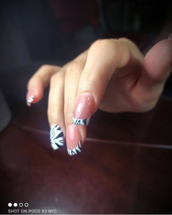 Маникюр Рудный центр