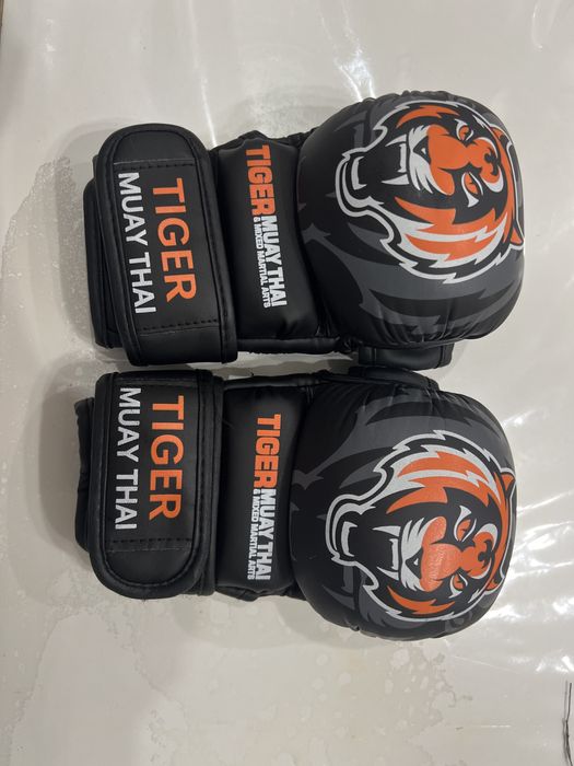 Перчатки черешки: Tiger Muay Thai