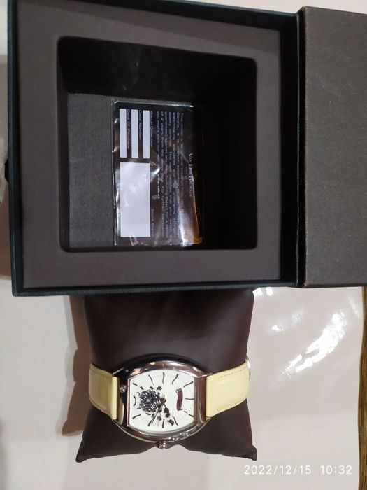 Продается наручные часы