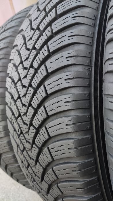 4бр. зимни гуми 195/65/15 Falken Euro winter 
dot21
7+mm
Много добро с