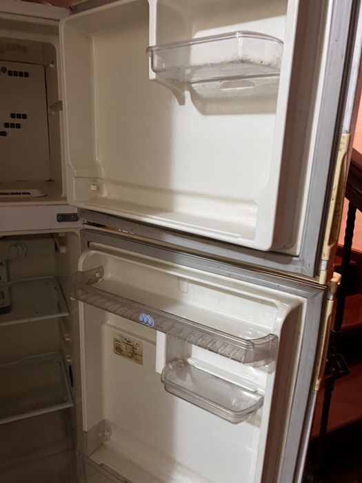 Холодильник б/у WHIRLPOOL