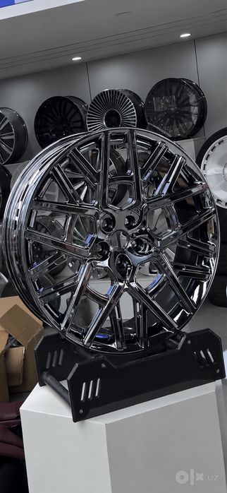 Range Rover sv 2027 wheel