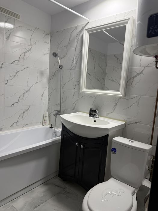 De inchiriat apartament 3 camere Parcul Tineretului