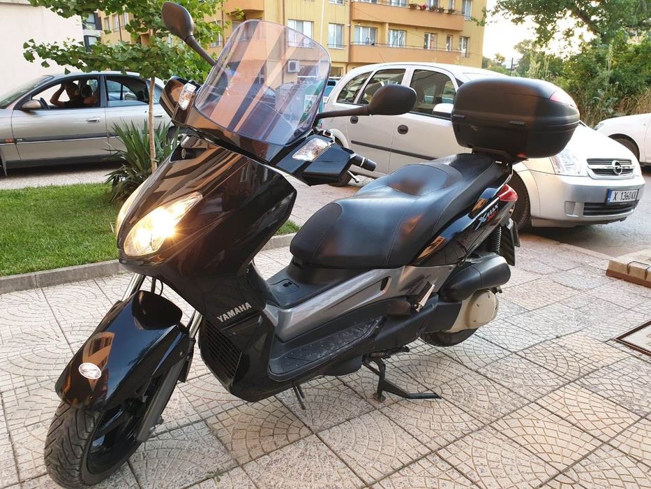 Продавам скутер Ямаха T maxx 2007 година