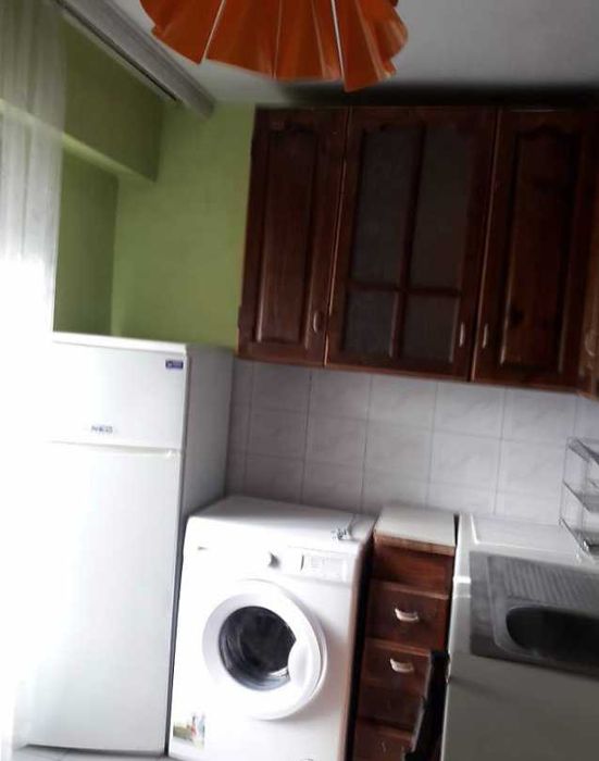 Дава се под наем Двустаен апартамент в Бургас, Зорница - 66 кв.м за 153 € - Снимка #1