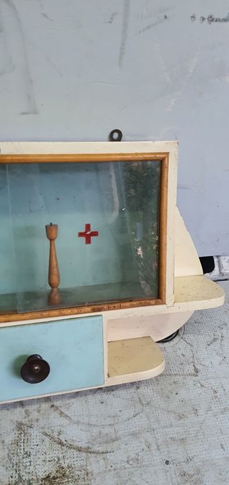 Ретро    аптечка