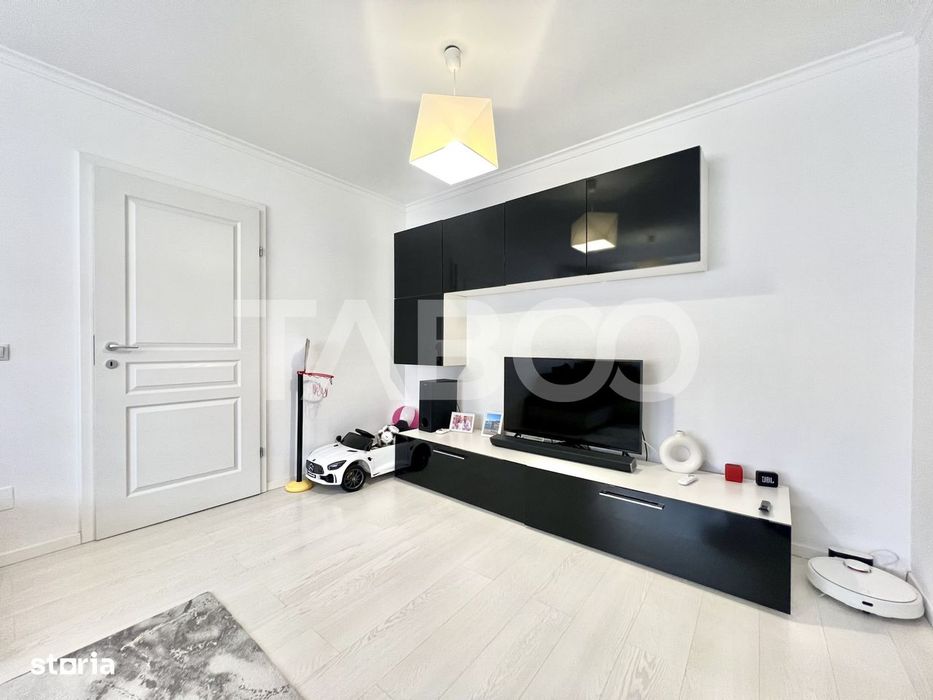 Apartament cu 3 camere de vanzare in Grigorescu izolat cu lift si boxa