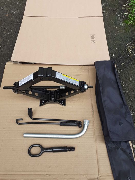 Cric,cheie roti VW Passat B8,Arteon,Touran, SKODA Superb,Octavia, SEAT