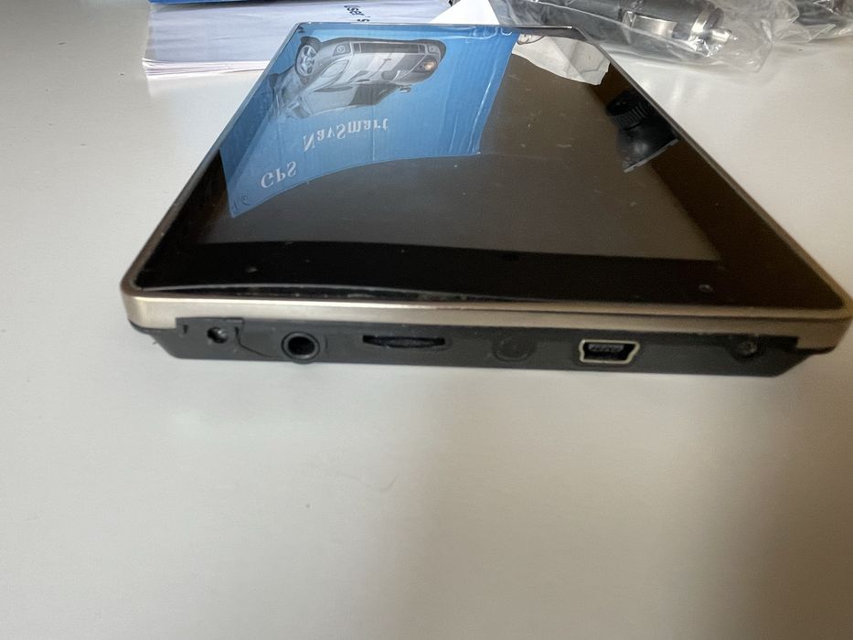 Подарявам навигация.