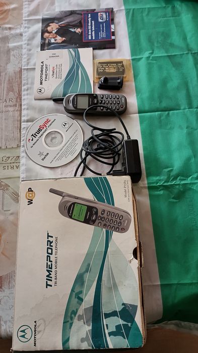 Motorola Timeport L7089 Triband – ретро телефон с кутия