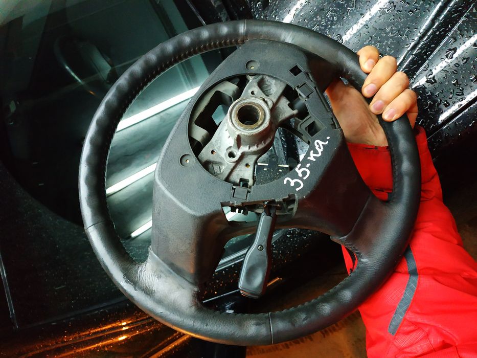 Мульти руль, кнопки с левой стороны камри SE 35