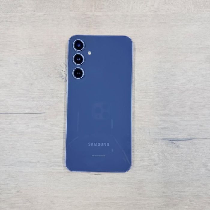 Samsung S23 идеал срочна