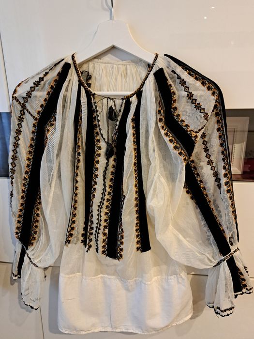 Ie traditionala autentica