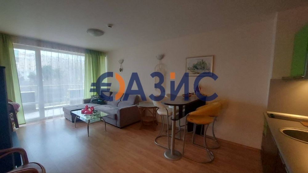 Продава се Двустаен апартамент в к.к. Слънчев бряг - 64 кв.м за 582 €/кв.м - Снимка #14