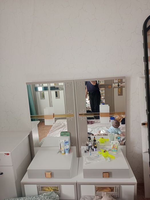 Спальный гарнитур