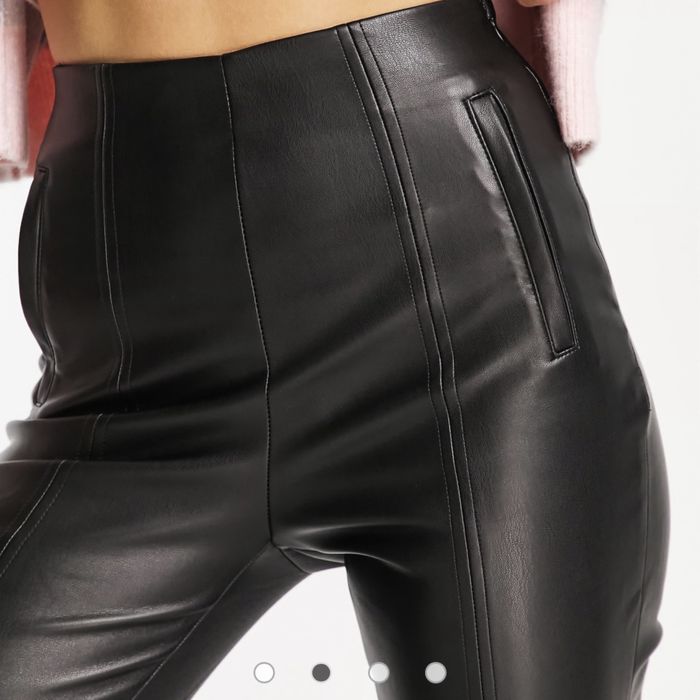 Панталон от изкуствена кожа Stradivarius