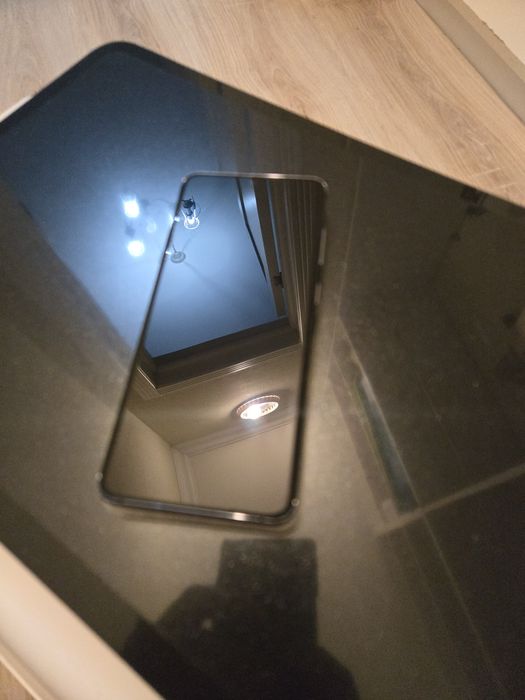 Продам Samsung Galaxy S20 8/128gb.