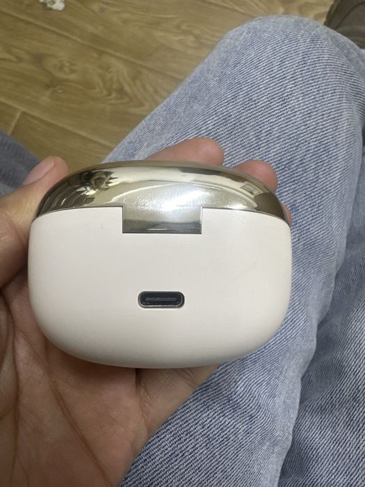 Наушники золотистые