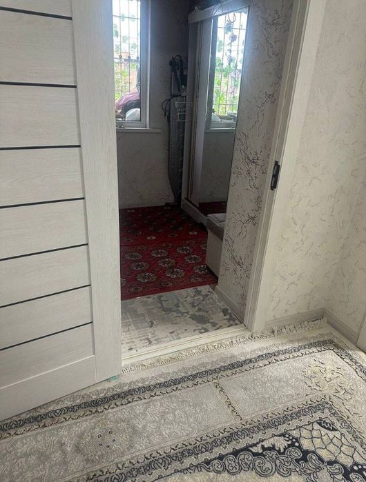 Чиланзар 15 Жуковский 2-ком срочная продажа своя