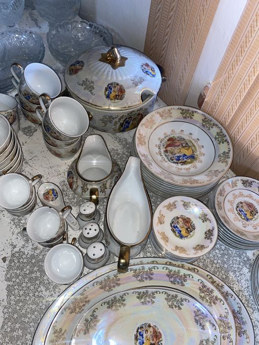 Сервиз посуды Мадонна