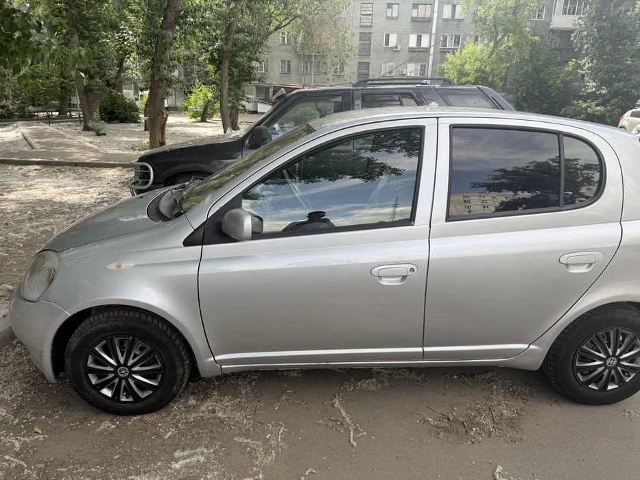 Toyota Vitz 2001