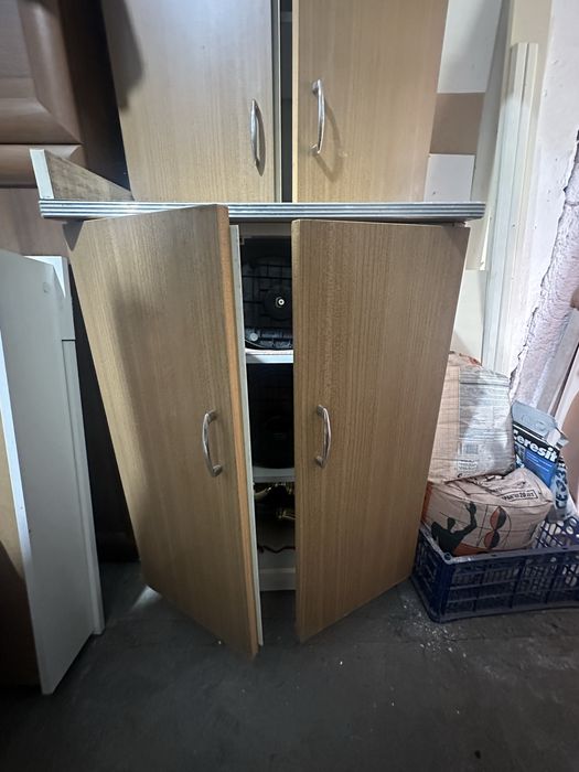 продам кухонные шкафы
