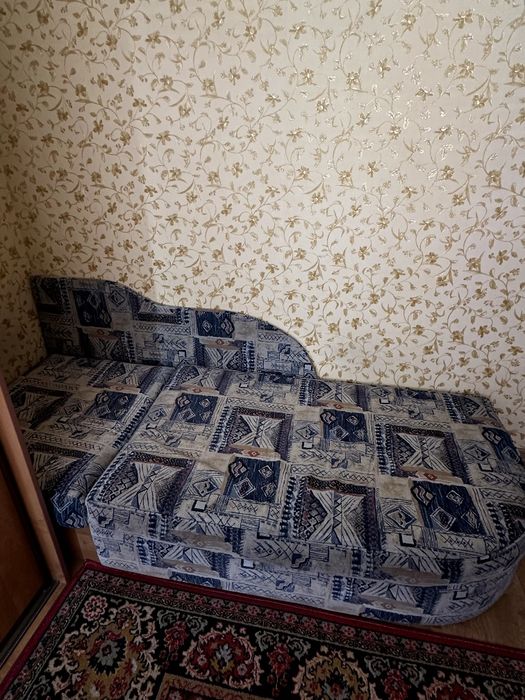 Продам :тахта/софа.
