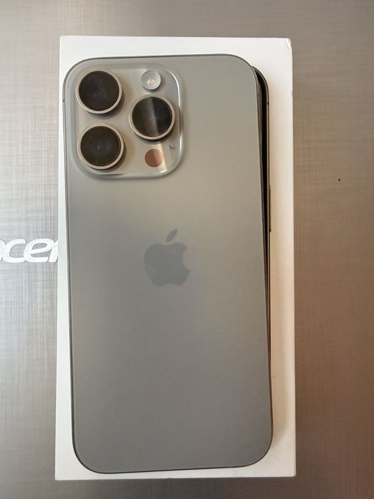 iPhone 15 Pro 256GB Natural Titanium в отлично състояние