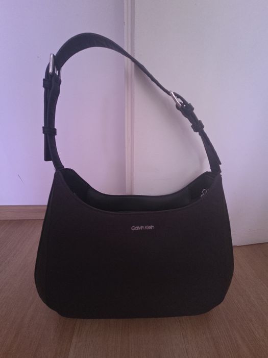 Дамска кожена чанта Calvin Klein