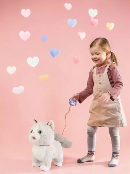 Oʻyinchoq Mushukcha yuradi gapiradi muyovlaedi