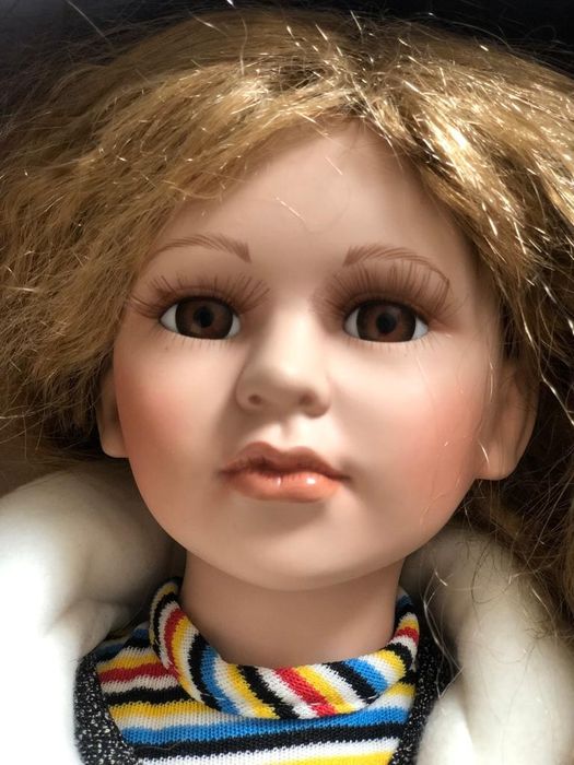 Кукла фарфор Muneca