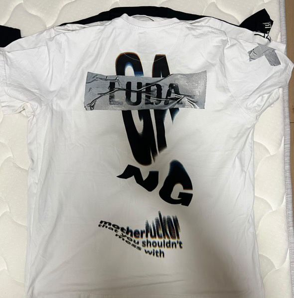 Рядки модели тениски Luda