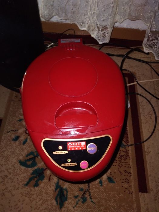 Электрический термопот Aote AT-448A.