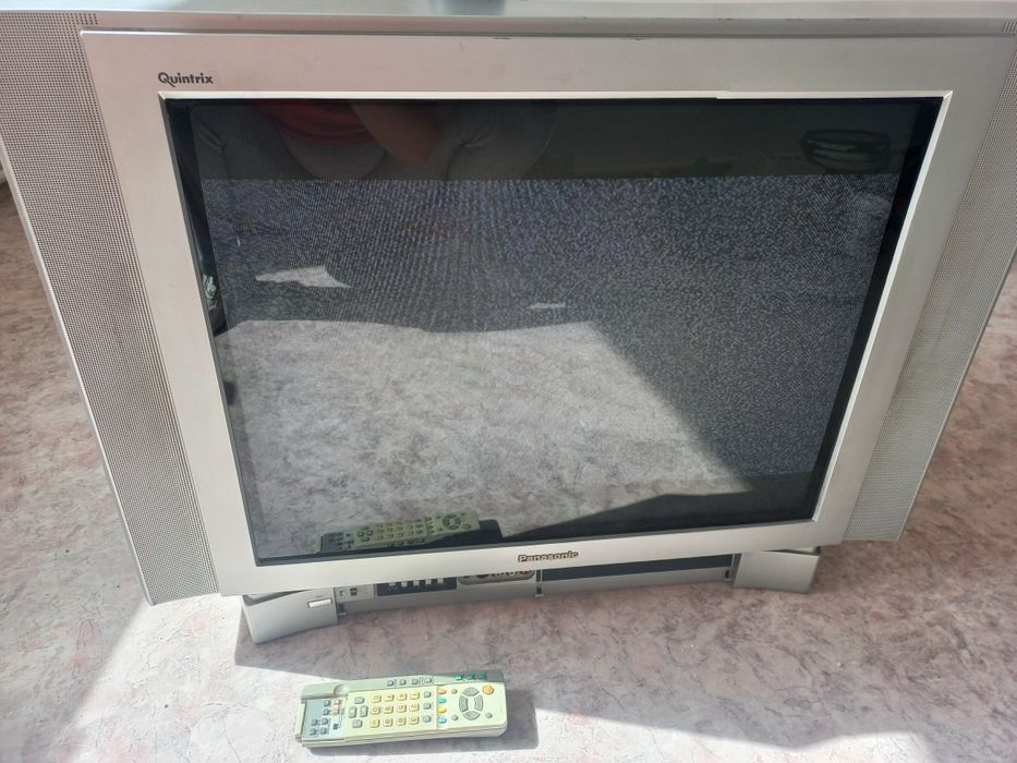 продам телевизор