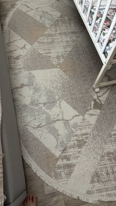 Продам палас в отличном состоянии