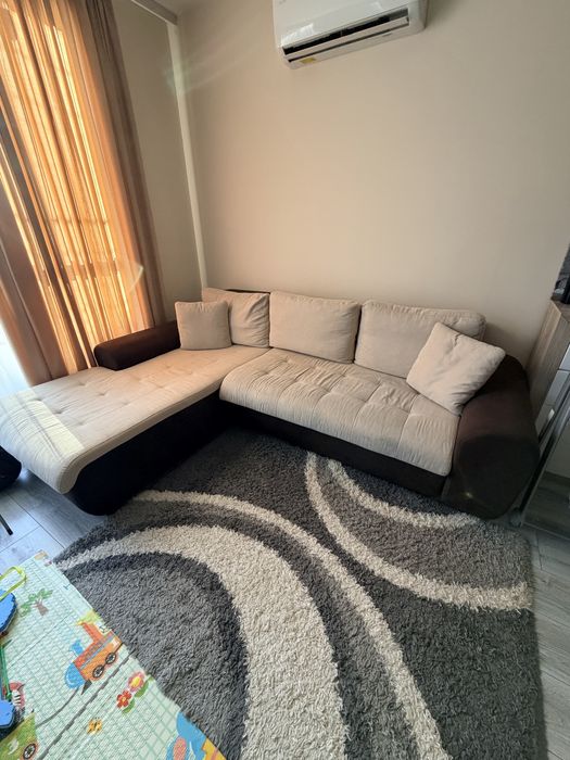 Ъглов диван с функция сън