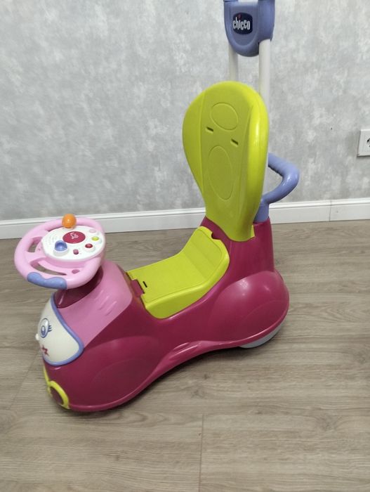 Детская машинка толокар