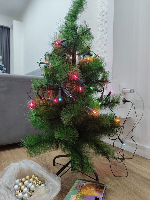 Продам искусственную ёлку