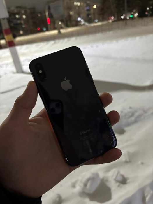 Самсунг с10е и айфон х