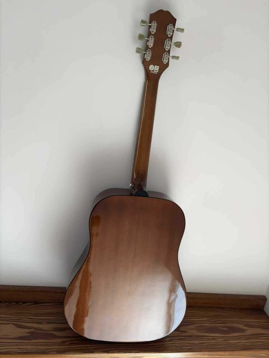 Chitară acustică Epiphone PRO-1