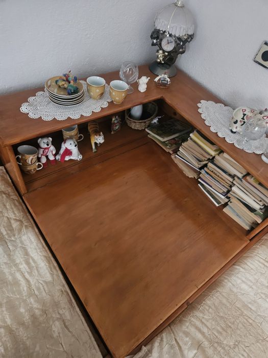 Ъглова спалня с ракла - масив