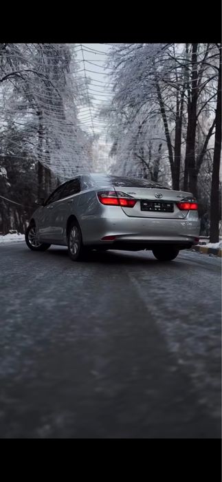 Toyota Camry 55 (2015)