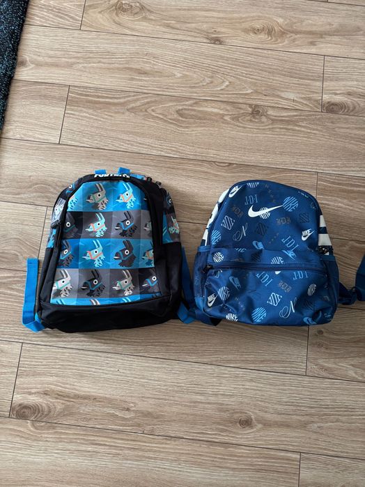 Vand ghiozdan Fortnite sau Nike