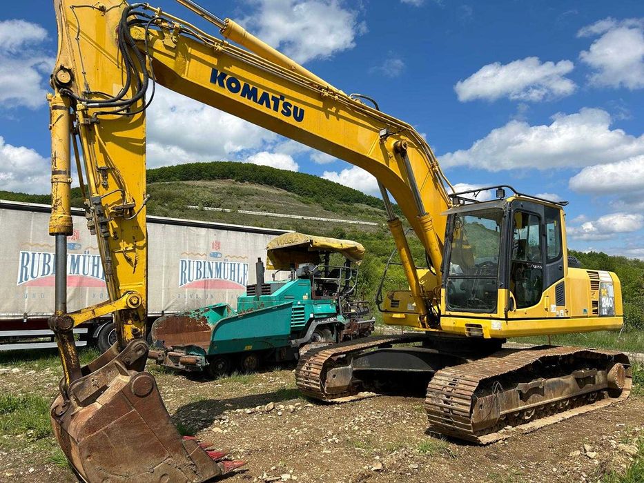 Komatsu PC 240LC-8