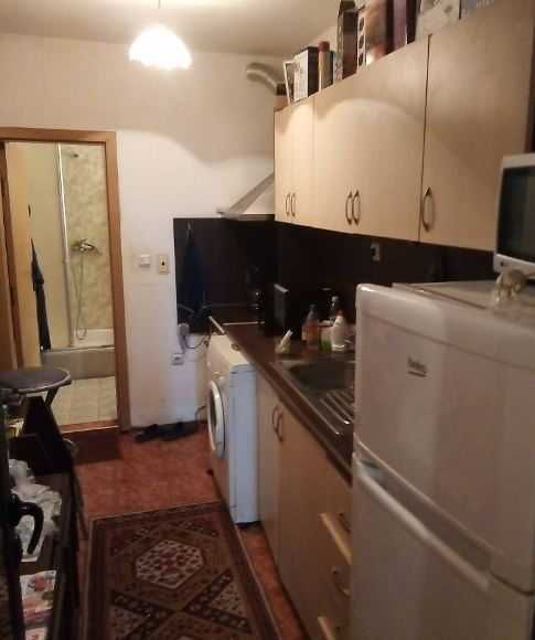 Дава се под наем Двустаен апартамент в Бургас, Възраждане - 75 кв.м за 102 € - Снимка #3