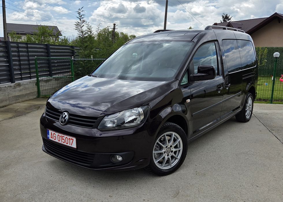 Volkswagen Caddy Maxi / 7 Locuri  / Climatronic  / Navigatie
