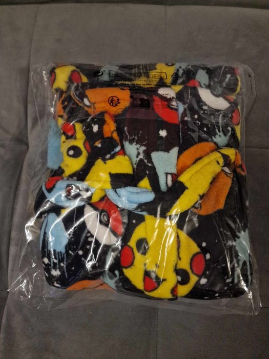 Детски тениски-Adidas ,Reeebok ,Халат на Pokemon