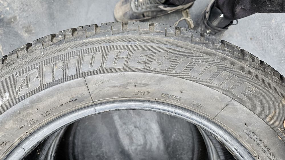 Гуми 235 60 17 бриджстоун